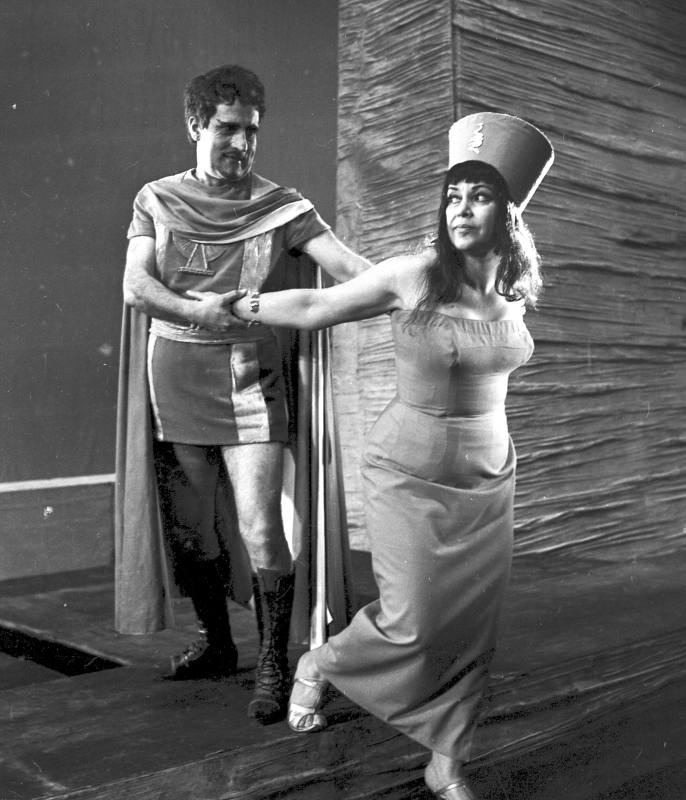 File:U.Şekspir-Antoni ve Kleopatra-ADADT.1964.Rej-T.Kazımov.Rəs-T.Salahov.Antoni-A.Zeynalov.Kleopatra-H.Qurbanova.jpg
